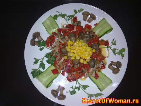 Горячий грибной салат